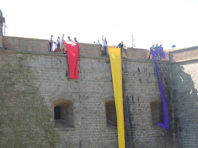 Bandera republicana en el Castell de Montjüic