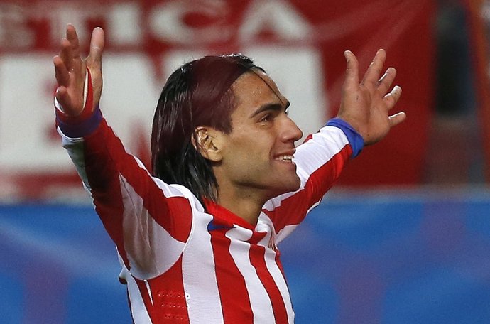 Falcao mantiene al Atleti en lo más alto