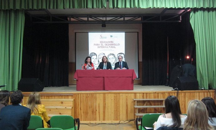 María de Diego inaugura unas jornadas de intercambio