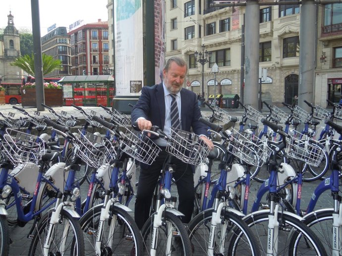 El concejal de Obras y Servicios, José Luis Sabas