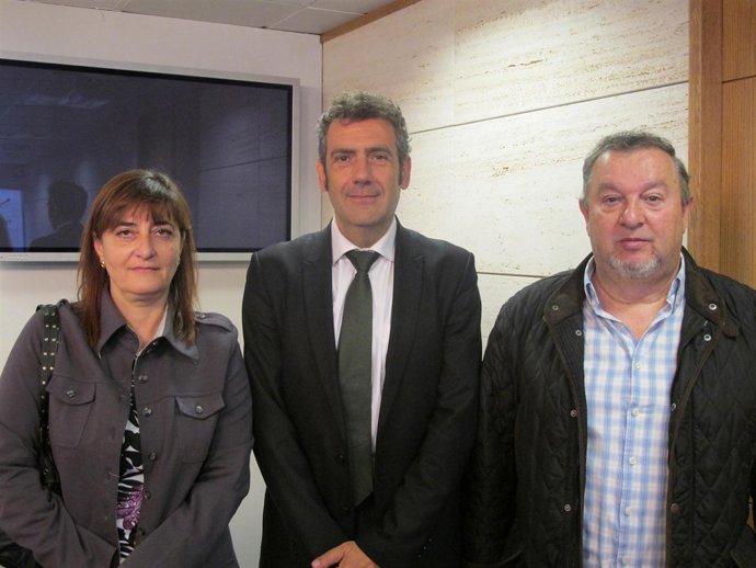 García del Valle, junto con los responsables de UCOTAR