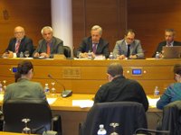 Ausbanc acusa a políticos y sindicatos de "robar" las cajas y denuncia "corrupción institucional" en Banco de España