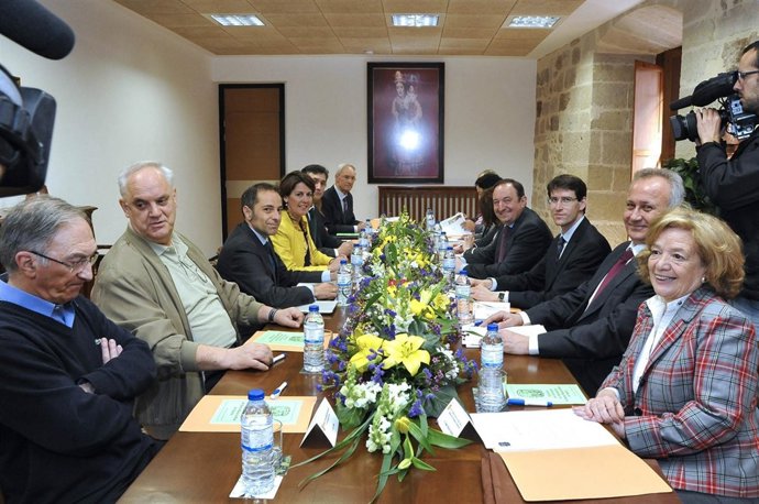 Sanz y Barcina, en la reunión del Patronato