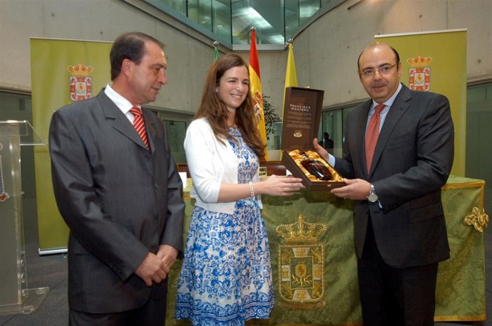 NP Y Fotos Ron Turismo Montero