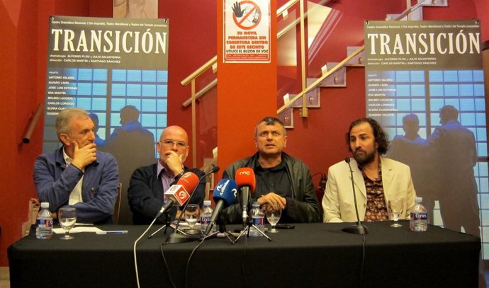 Presentación de 'Transición' en el Talía