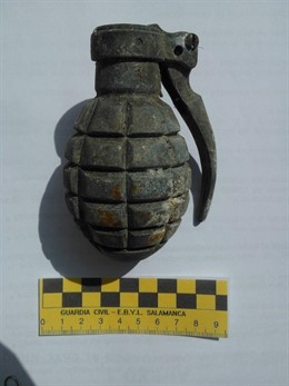 Granada encontrada en un domicilio en Campillo de Salvatierra 