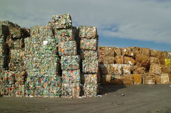 Envases, Tetrabriks A La Espera De Ser Reciclados