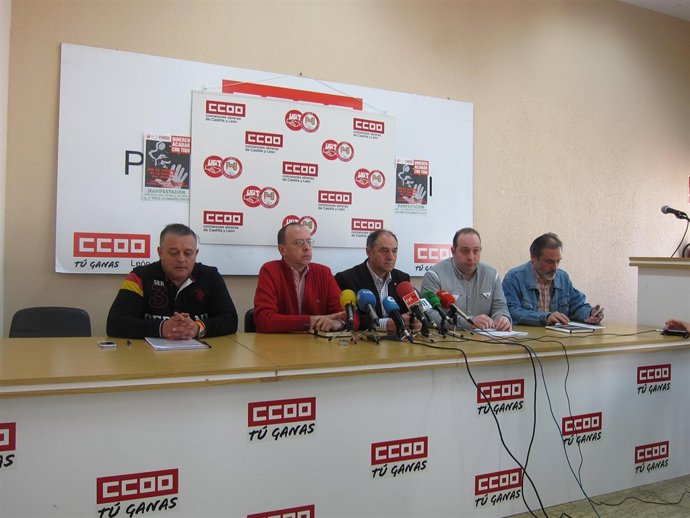 Representantes sindicales de UGT y CC.OO. 