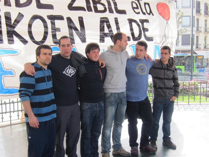 Seis de los ocho jóvenes condenados por pertenecer a Segi.