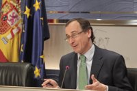 El PP anima a la Corona a "tomar decisiones" por "sí misma" para "actualizar" la institución