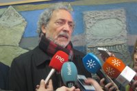 Chamizo entrega a la Fiscalía Superior de Andalucía unas 50 quejas por participaciones preferentes