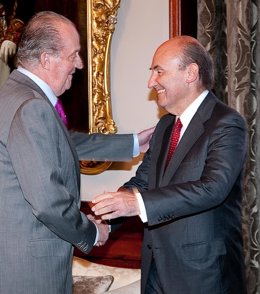El Rey con Miquel Roca
