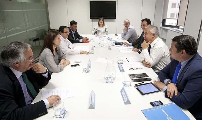 Reunión entre los alcaldes mineros y Javier Arenas