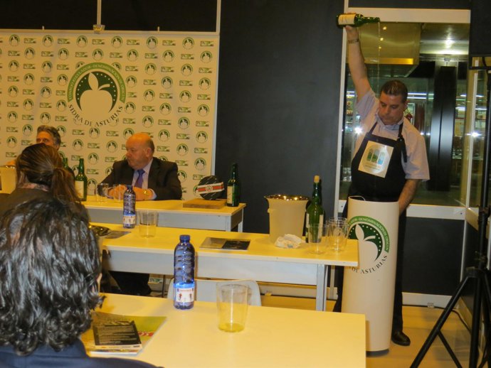 Cata sidra natural Salón Internacional de Gourmets