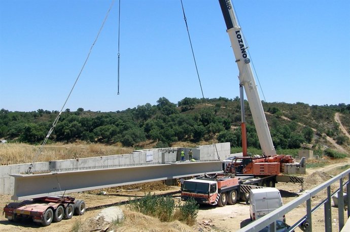 Obras del Plan Proteja en Valderde con fondos presuntamente desviados.         