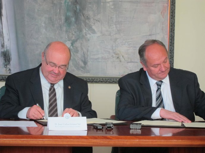 Firma convenio entre UC y Medio Ambiente