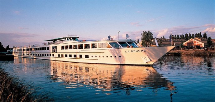 Barco Boheme navegando
