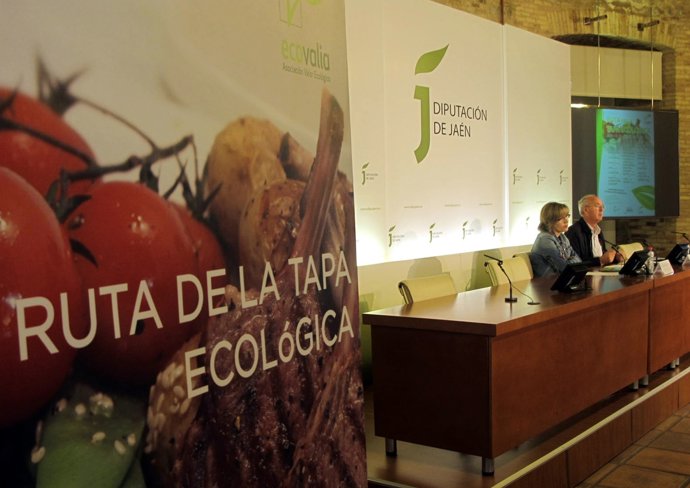 Velasco y Casero presentan la I Ruta de la Tapa Ecológica de Jaén.