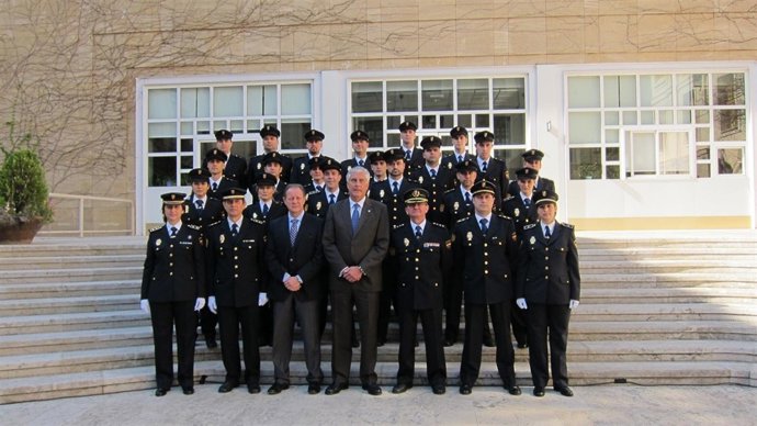 Antonio Suárez y los nuevos policías