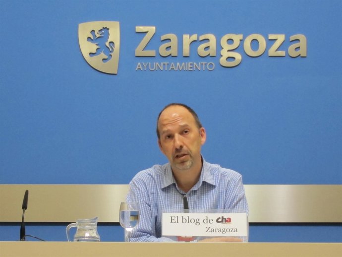 El concejal del grupo de CHA, Carmelo Asensio