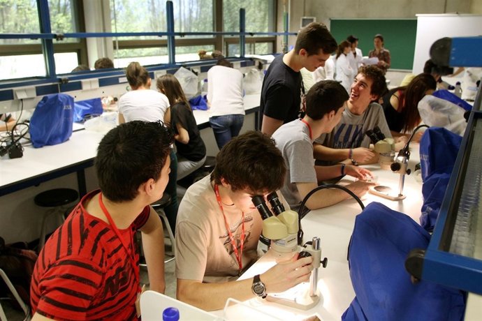 Jornada de iniciación a las tecnologías agrarias en la UPNA.