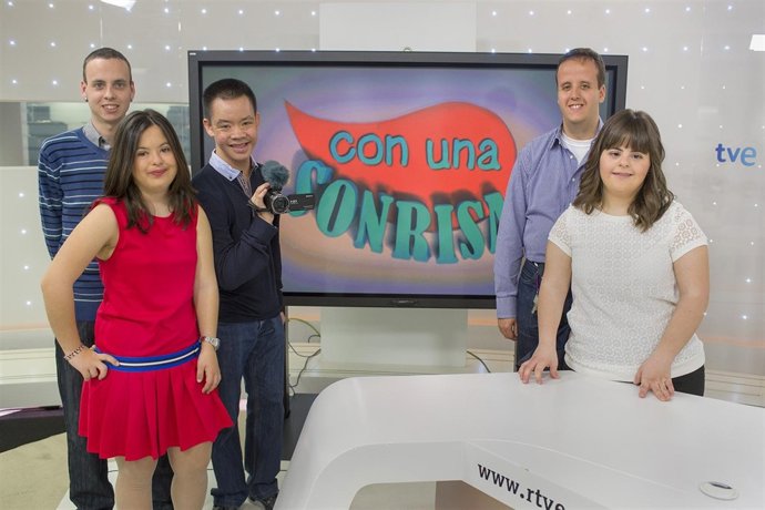 La 2 de TVE estrena 'Con una sonrisa'