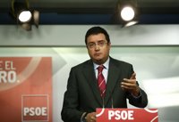 El PSOE denuncia el "desprecio" y la "mentalidad retorcida" de Cospedal y Báñez hacia quienes más sufren la crisis