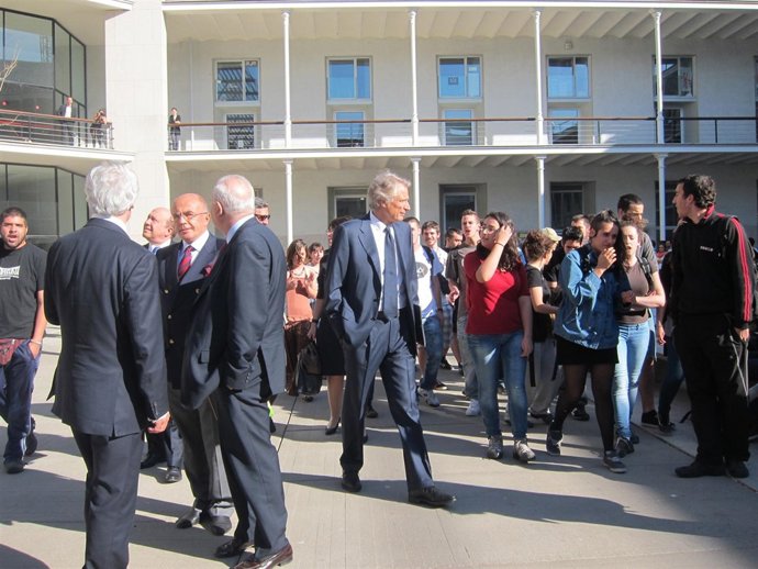 Los exministros ruso I.Ivanov, español M.A.Moratinos y francés D.De Villepin