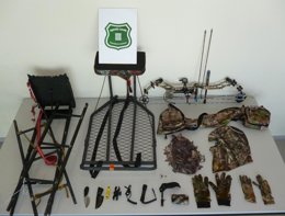Arco y flechas intervenidos al cazador furtivo