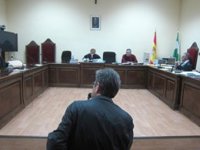 Condenado a nueve años de inhabilitación el exalcalde socialista de Nueva Carteya por prevaricación