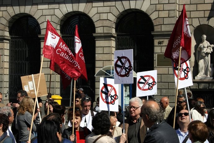 Concentración de delegados sindicales ante el ICS