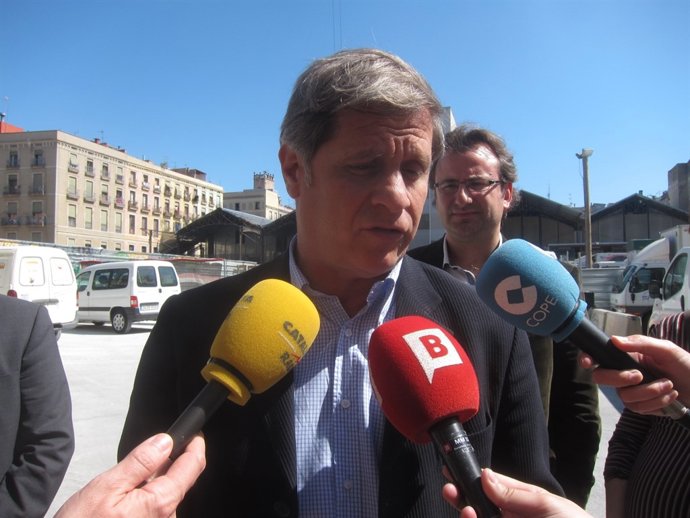 Alberto Fernández Díaz y Alberto Villagrasa (PP) tras la Boqueria