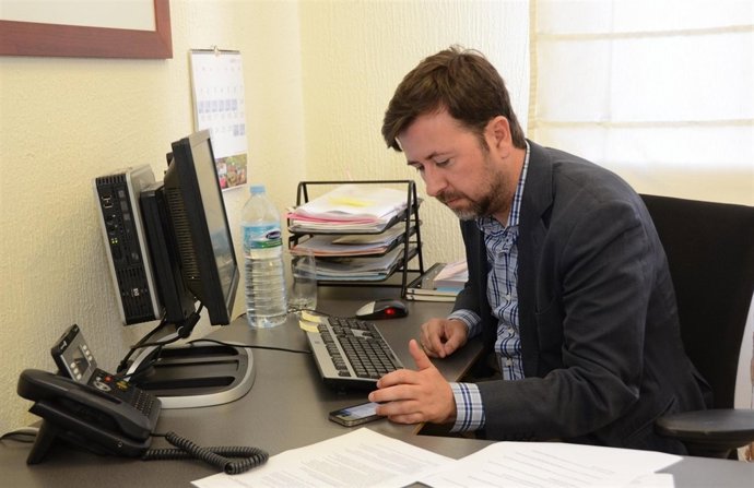 Alonso consulta la aplicación web