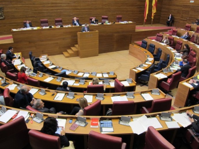 Moragues interviene en el pleno de las Corts