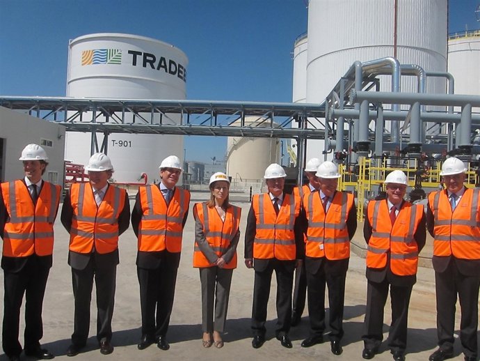 Pte.Artur Mas, ministra A.Pastor, J.Creixell(Tradebe),S.Cambra(Puerto Barcelona)