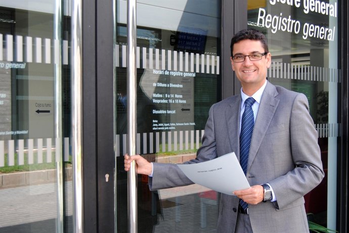 Francisco Mora presenta su candidatura a rector de la UPV.