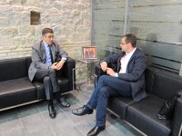 Patxi López afirma que Sanz adoptó decisiones políticas "atacando a su comunidad vecina" durante su mandato