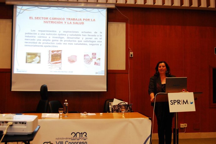 Imagen de la doctora Morillas, durante la conferencia