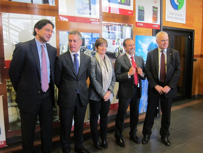 Urkullu con Tapia y los responsables de ZIV, CG y Avantha