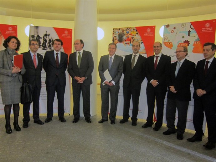 Las autoridades de la USAL