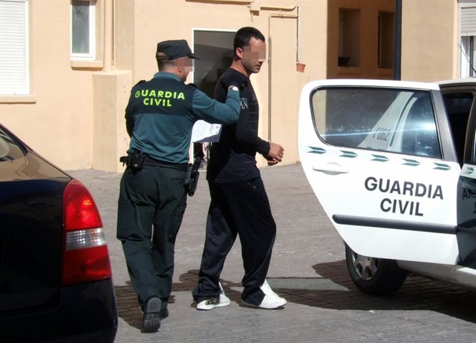 Un detenido por robar en viviendas