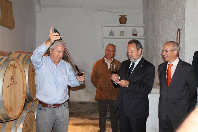Labrador en la bodega
