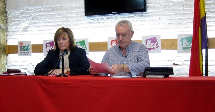 Marga Sanz y Cayo Lara 
