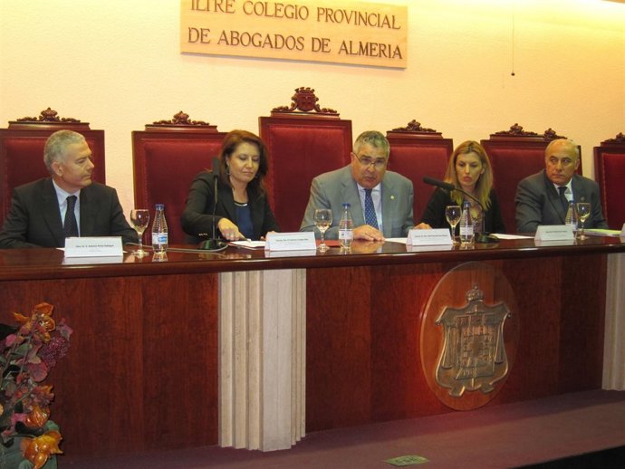 Acto de clausura de las jornadas sobre delincuencia informática