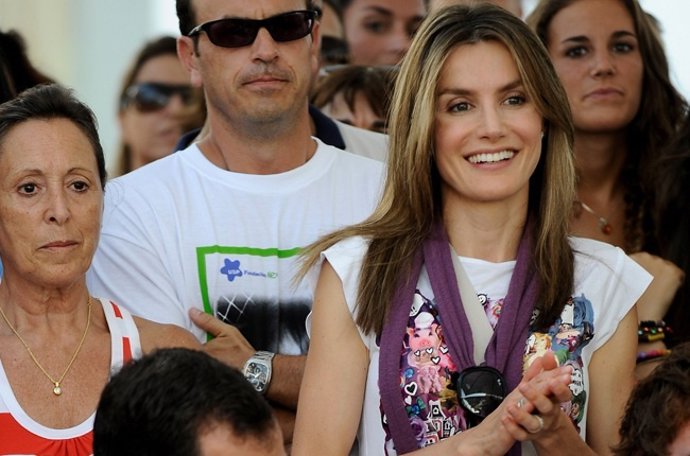 PALMA DE MALLORCA, SPAIN - AUGUST 05:  Crown Prince Felipe Of Spain, Princess Le