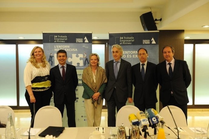 Conxita Villar,Vicente Voltes,Rosa Armengol,Ramon Roca, Antoni Garí y Sisco Caus