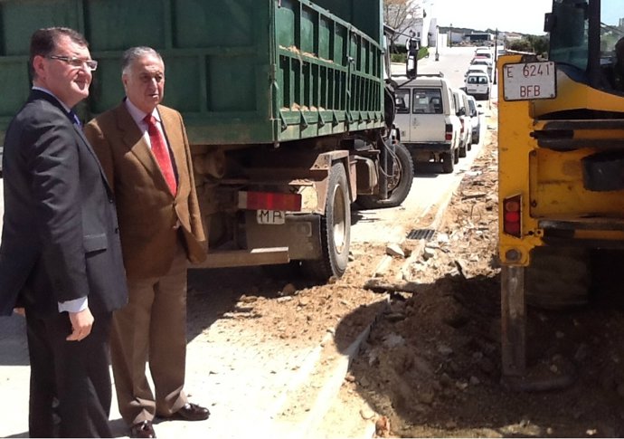 El subdelegado del Gobierno en Huelva, Enrique Pérez Viguera, en Villablanca. 