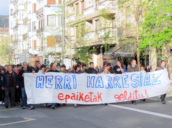 Manifestación en apoyo a jóvenes de Segi.