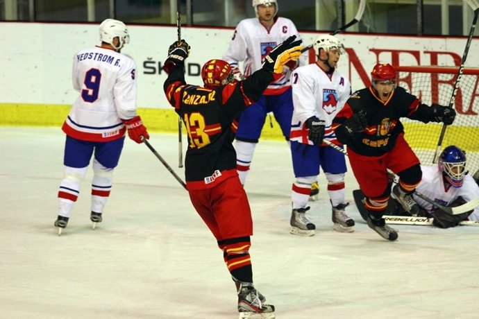 España pierde con Islandia en el Mundial de hockey hielo