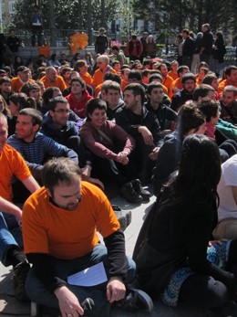 Sentada contra los juicios "políticos" en el Boulevard.
